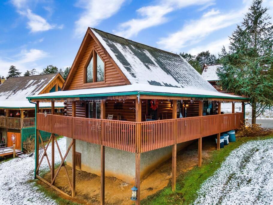Cabin With New Hot Tub, Near Dollywood .2Bd.2Ba.Sleeps6.Bbq Sevierville Exterior photo