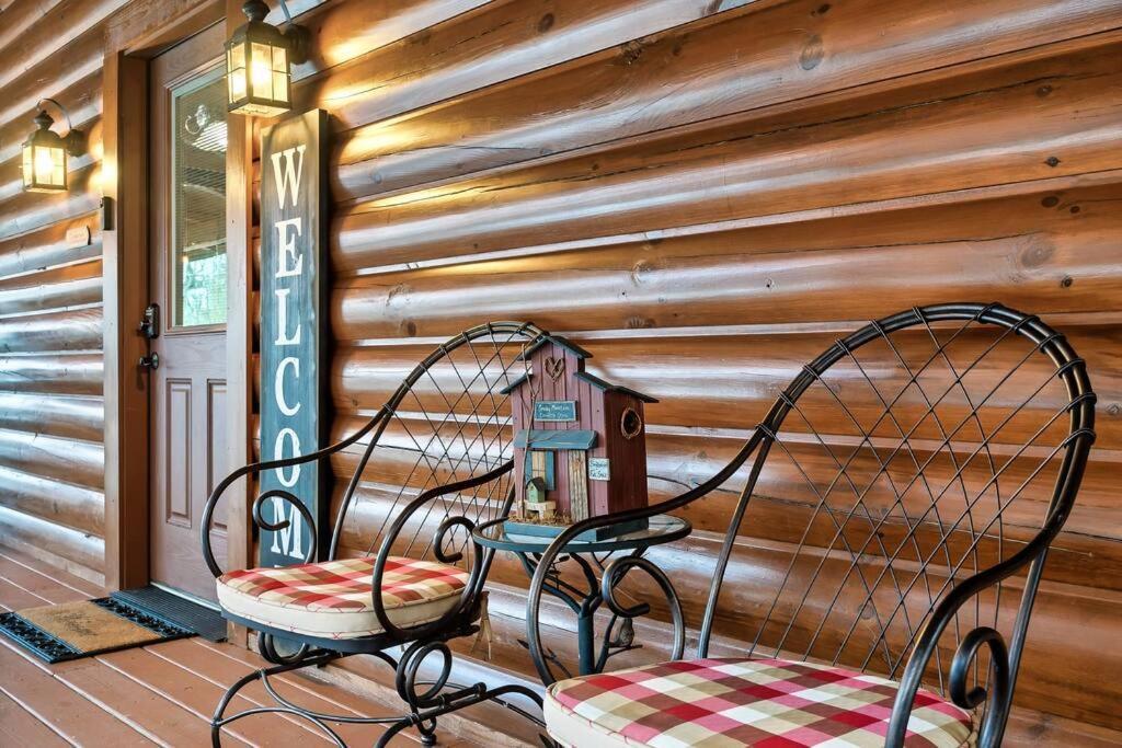 Cabin With New Hot Tub, Near Dollywood .2Bd.2Ba.Sleeps6.Bbq Sevierville Exterior photo